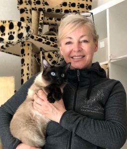 Barbara L. Mosch-Schloesser